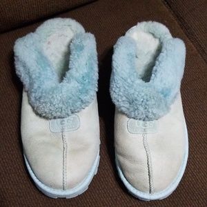 Uggs baby blue coquette women size 11 slippers